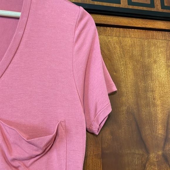 Another Love casual Women’s top Size Small short sleeve tee has front pocket NWT - Picture 12 of 15